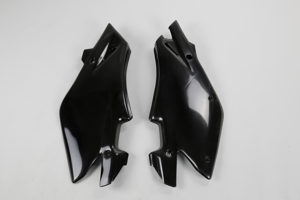 Fiancatine Laterali nero per Husqvarna CR 125 (2005) - CR 250 (2005) - WR 125 (2005) - WR 250 (2005) - PLASTICHE REPLICA - HU...