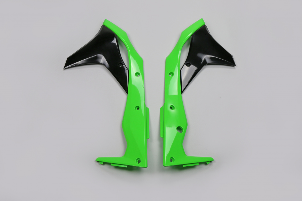 Convogliatori Radiatore OEM Color 17-18 & 20 per Kawasaki KXF 250 (2017-20) - PLASTICHE REPLICA - KA04747-999 - Ufo Plast