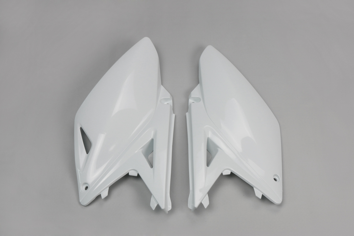 Fiancatine laterali - bianco - Suzuki - PLASTICHE REPLICA - SU04929-041 - UFO Plast