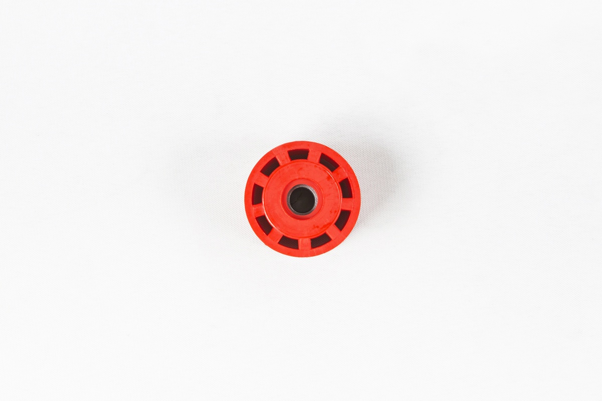 Mixed spare parts / Chain roller - red 070 - Honda - REPLICA PLASTICS - HO04646-070 - UFO Plast