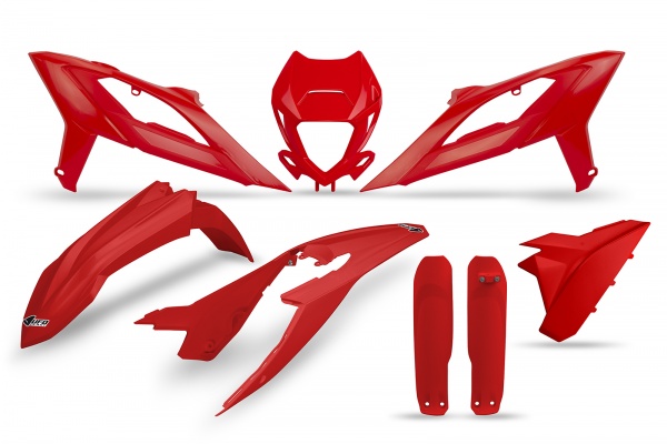 Full kit plastiche con portafaro Beta - rosso - PLASTICHE REPLICA - BEKIT801F-063 - UFO Plast