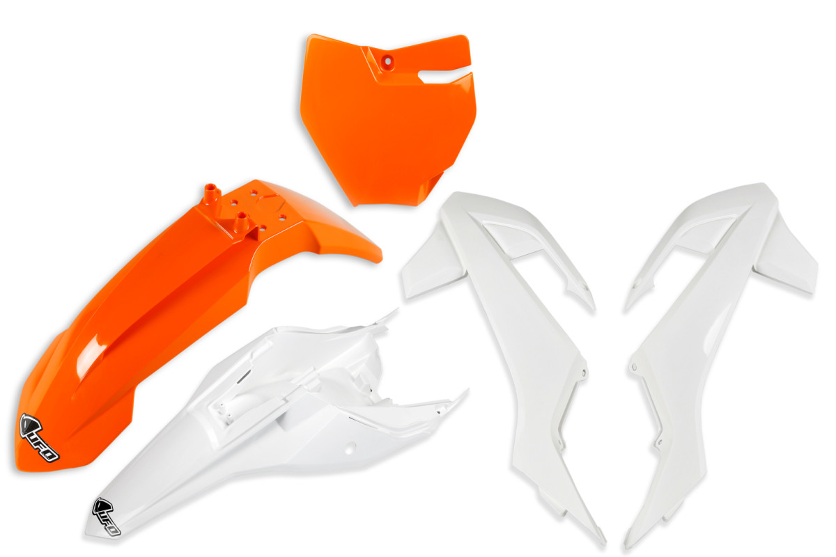 Kit Plastiche OEM Color 23-24 - Ufo Plast
